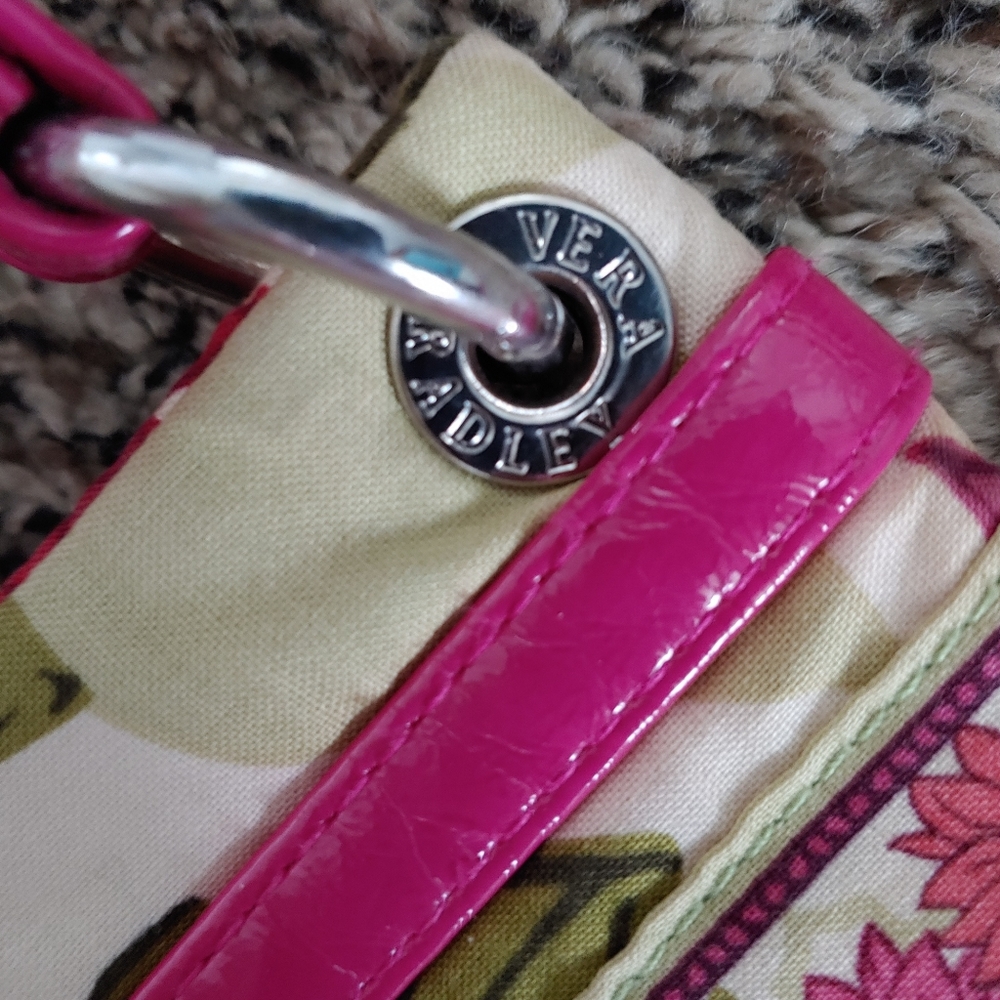 Vera Bradley Crossbody/Fold Pink Floral Flipster - Picture 5 of 8